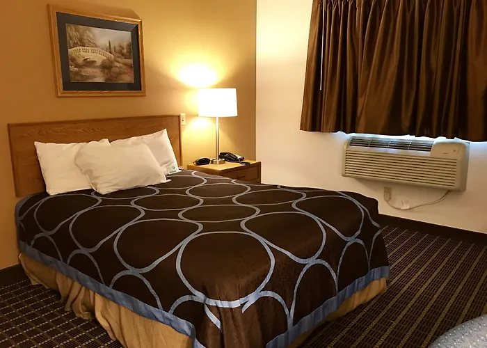 Lodge Econo Quincy