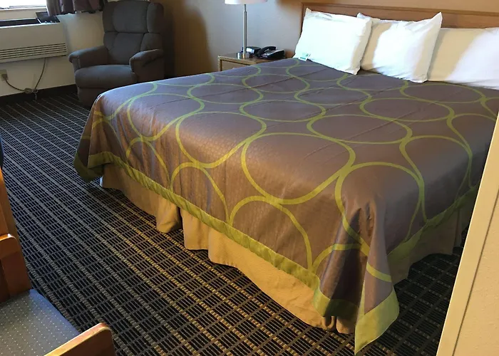 Lodge Econo Quincy